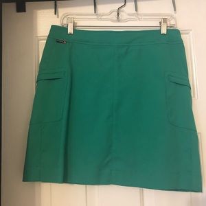 Green golf skirt by Antigua SZ8 NWT